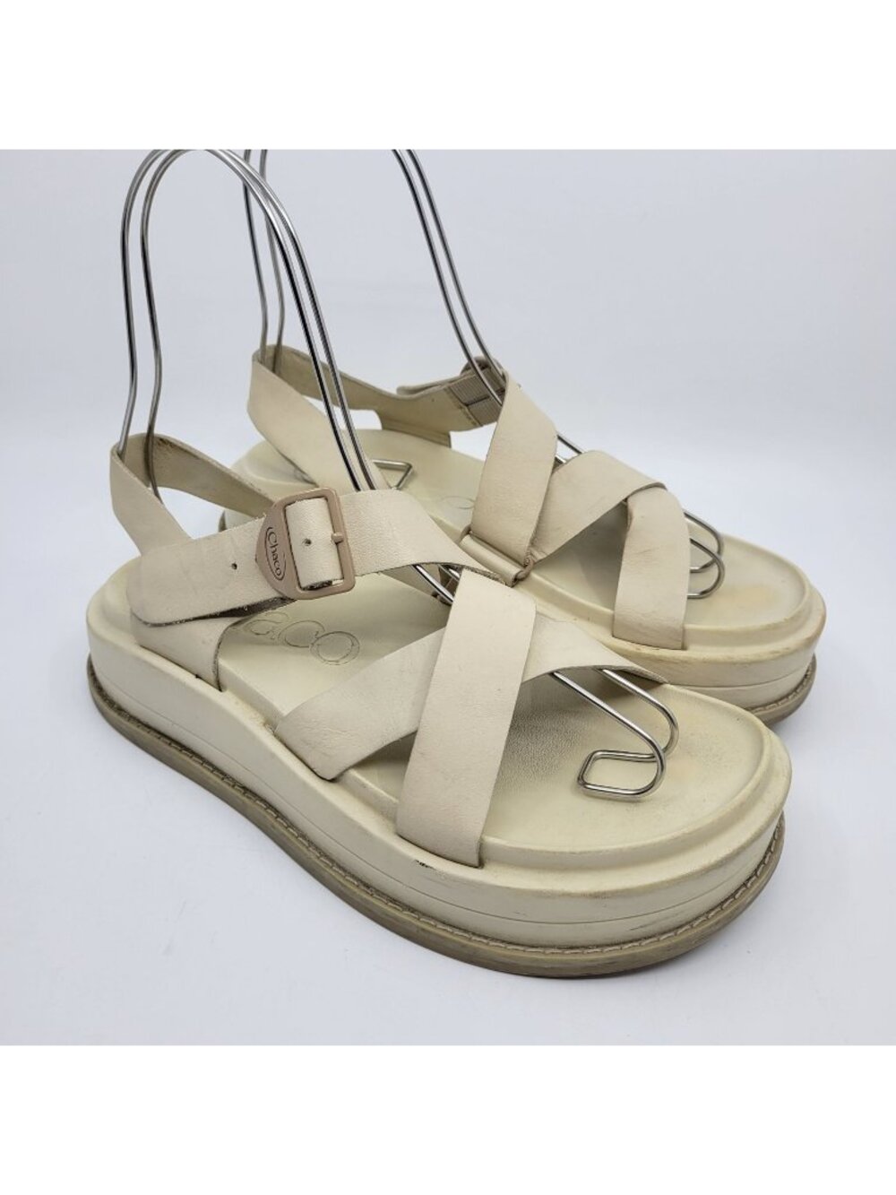 Chaco Townes Midform Leather Sandals Womens Size 6 Strappy Buckle Off-White